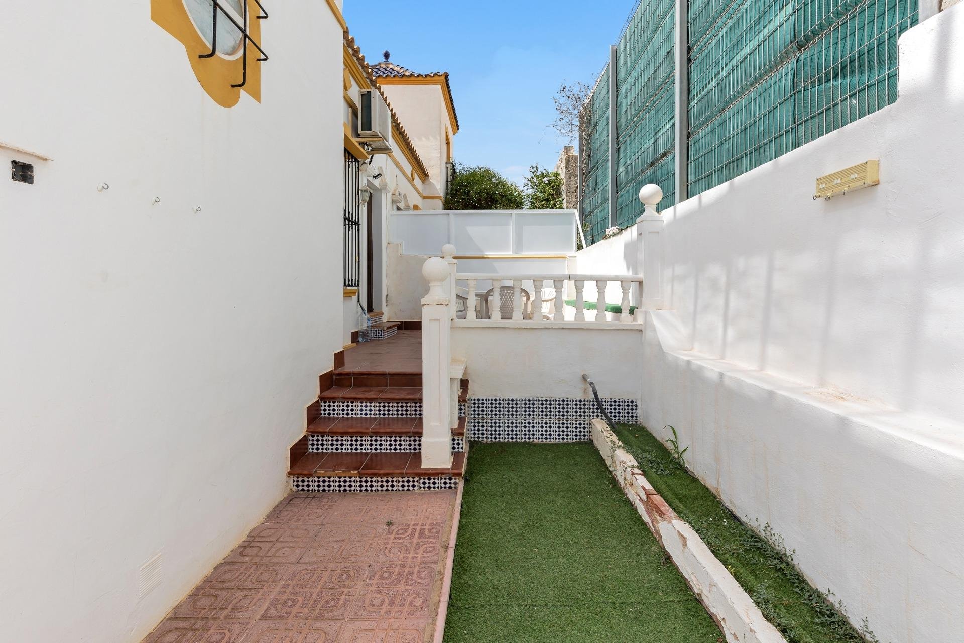 Resale - Terraced house - Torrevieja - Los altos