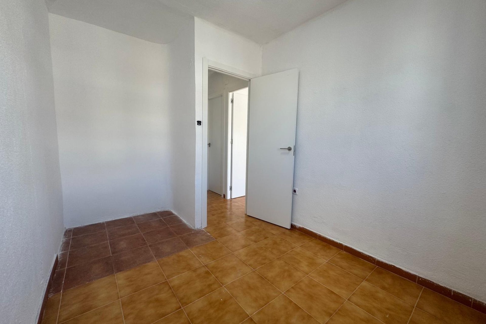 Resale - Terraced house - Torrevieja - Los Frutales