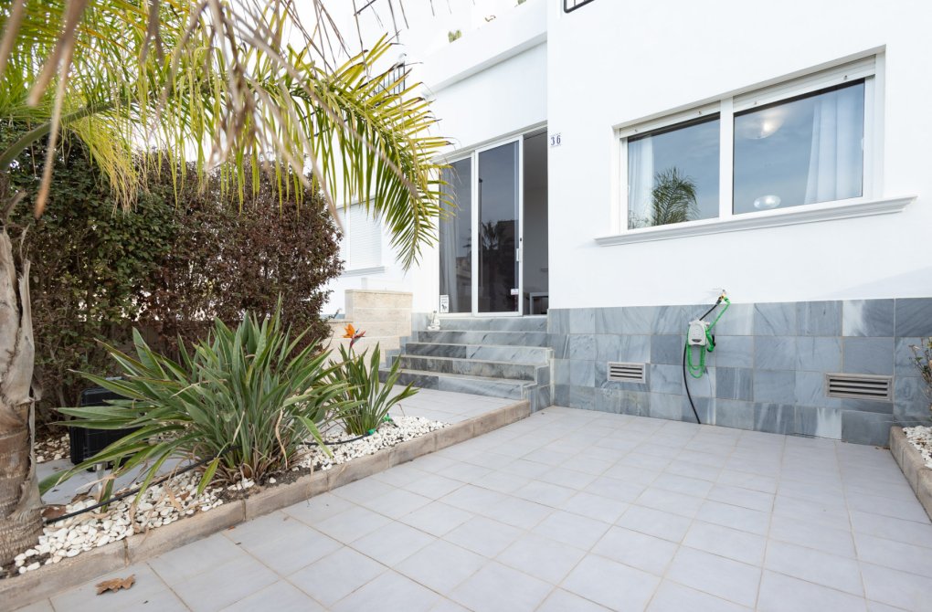 Resale - Town house - Torrevieja - Aguas Nuevas