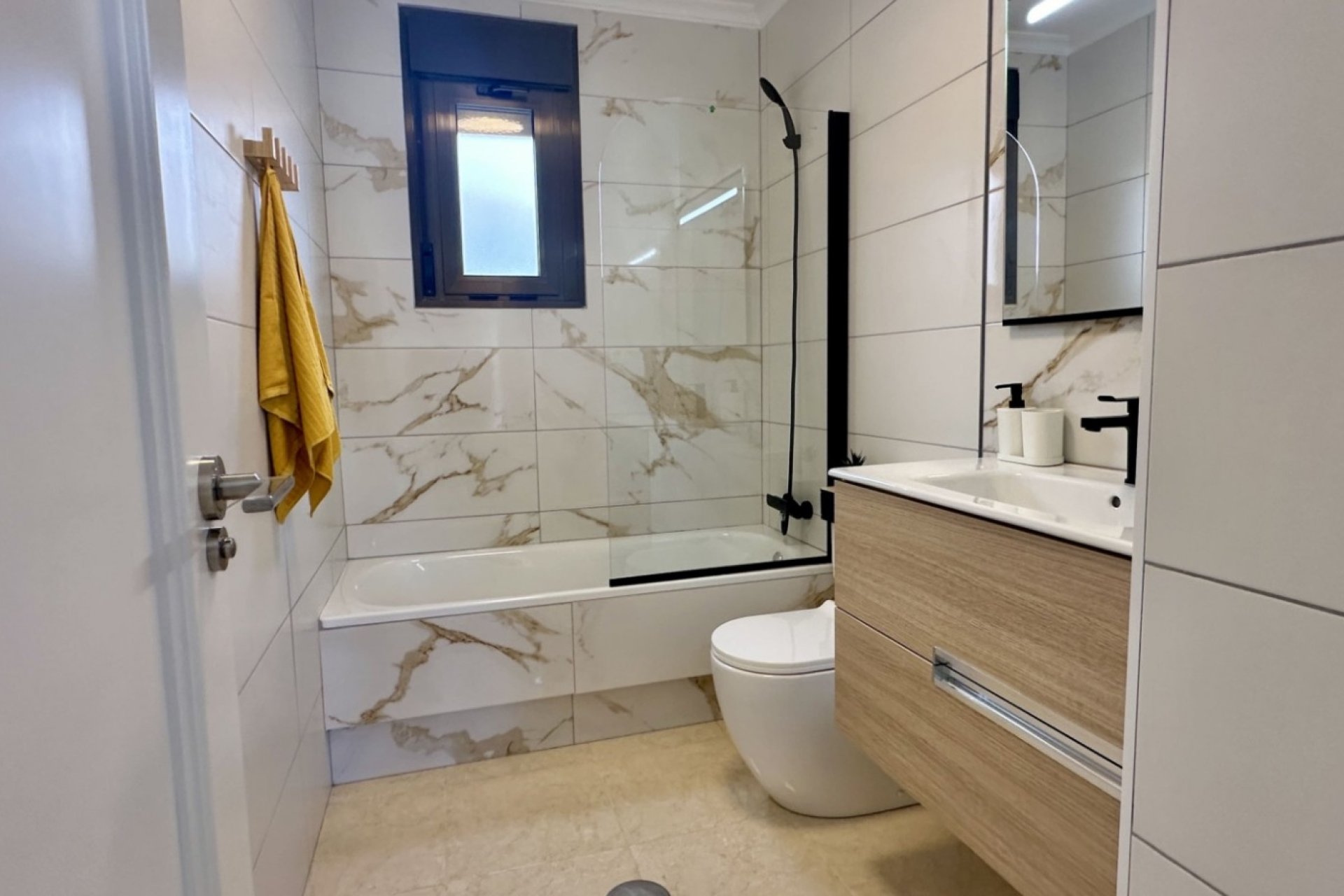 Resale - Townhouse - San Miguel de Salinas