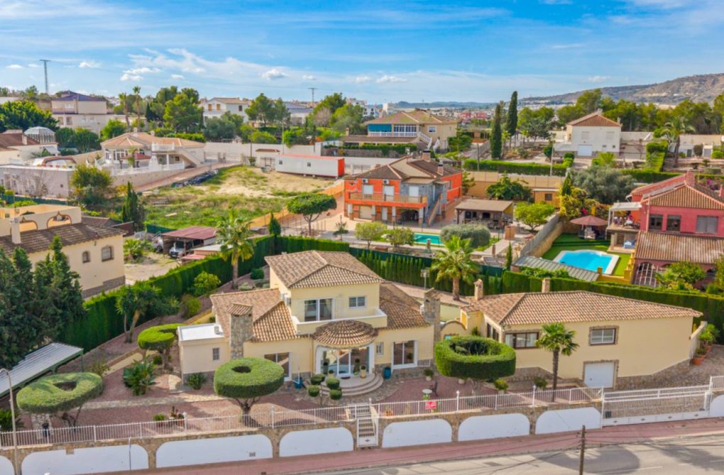 Resale - Villa - Algorfa - Castillo De Montemar