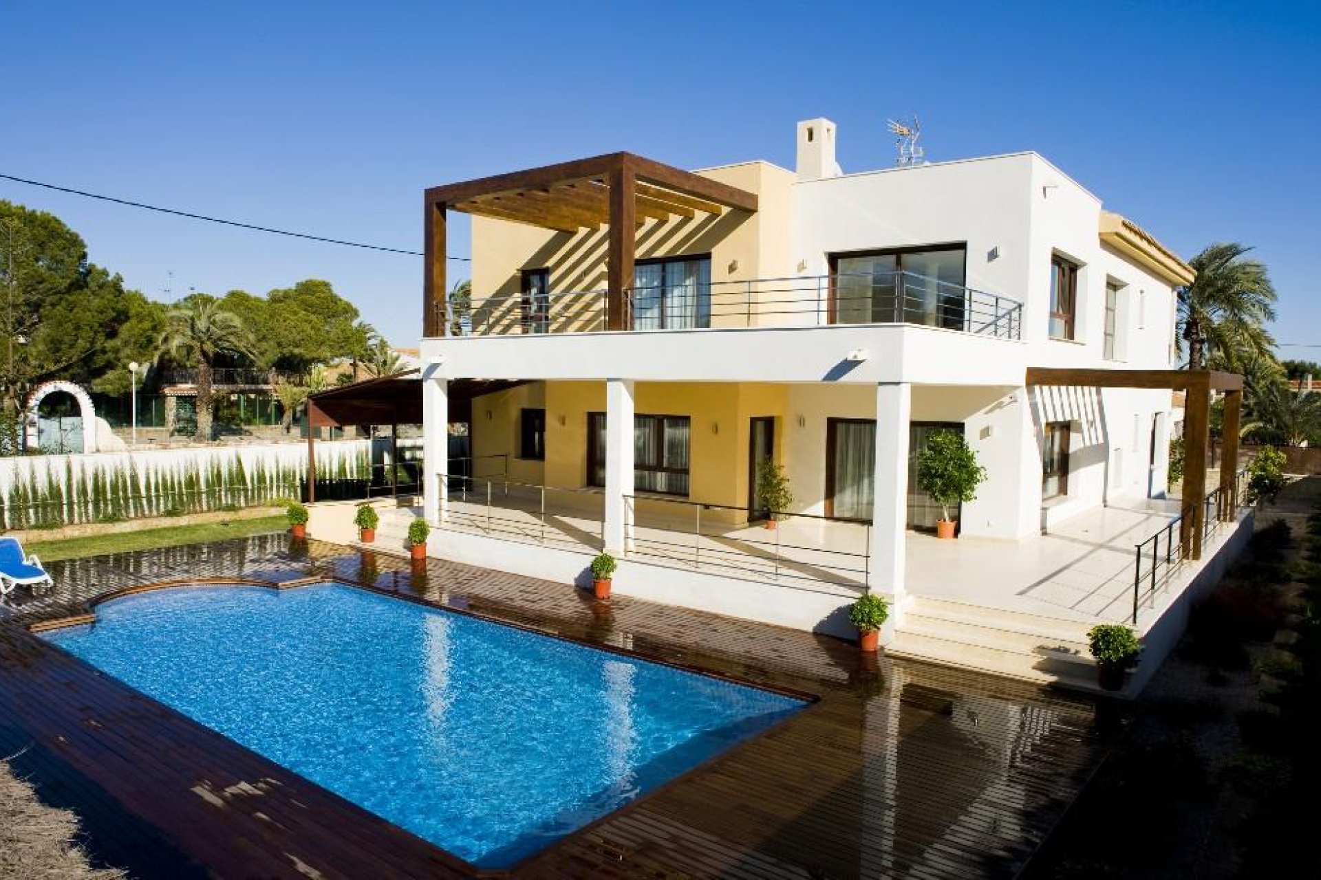 Resale - Villa - Cabo Roig