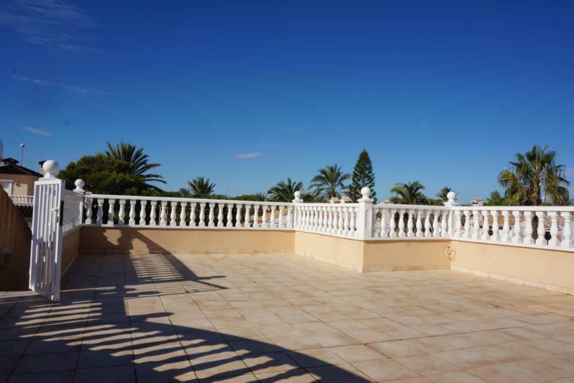 Resale - Villa - Cabo Roig