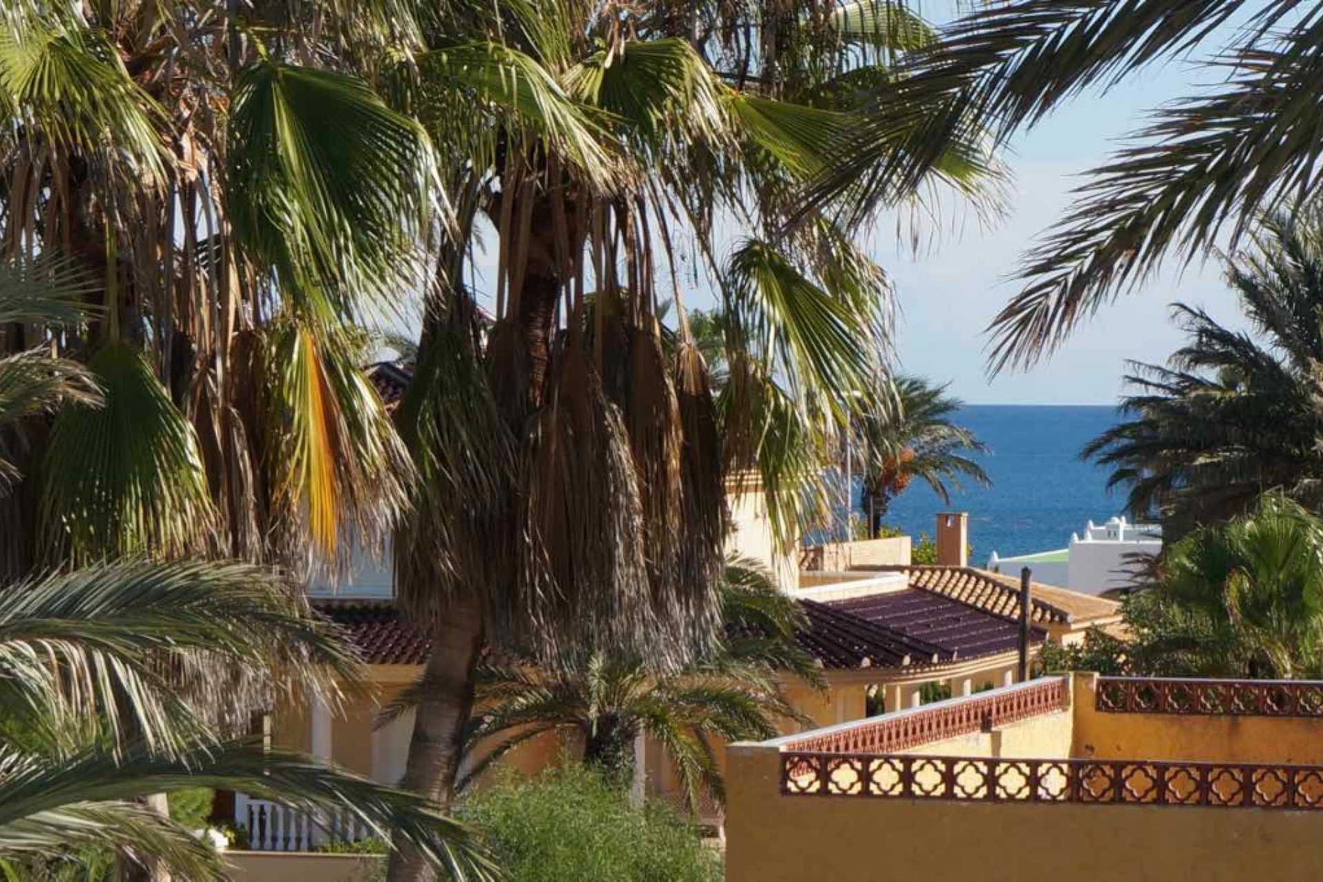 Resale - Villa - Cabo Roig