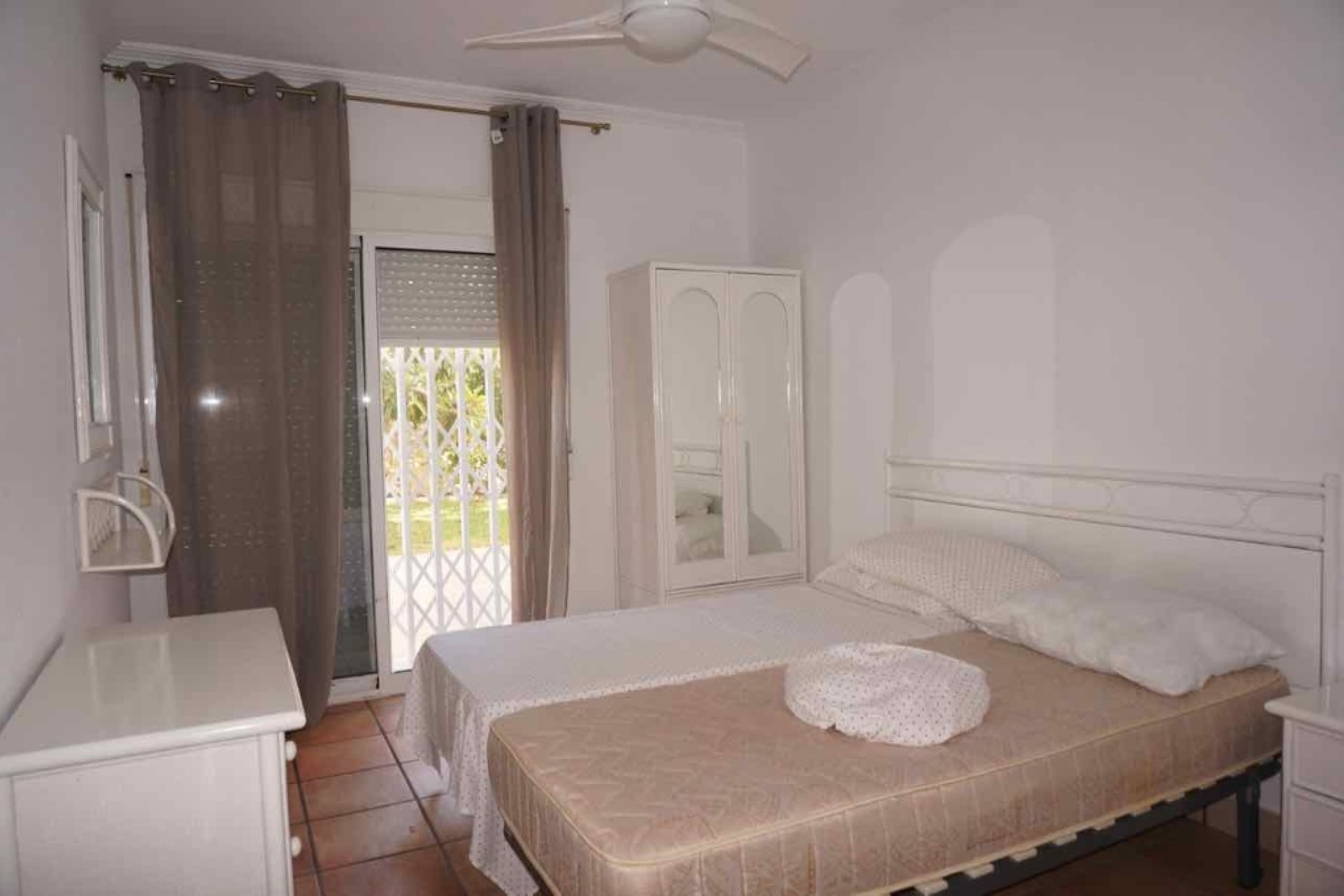 Resale - Villa - Cabo Roig