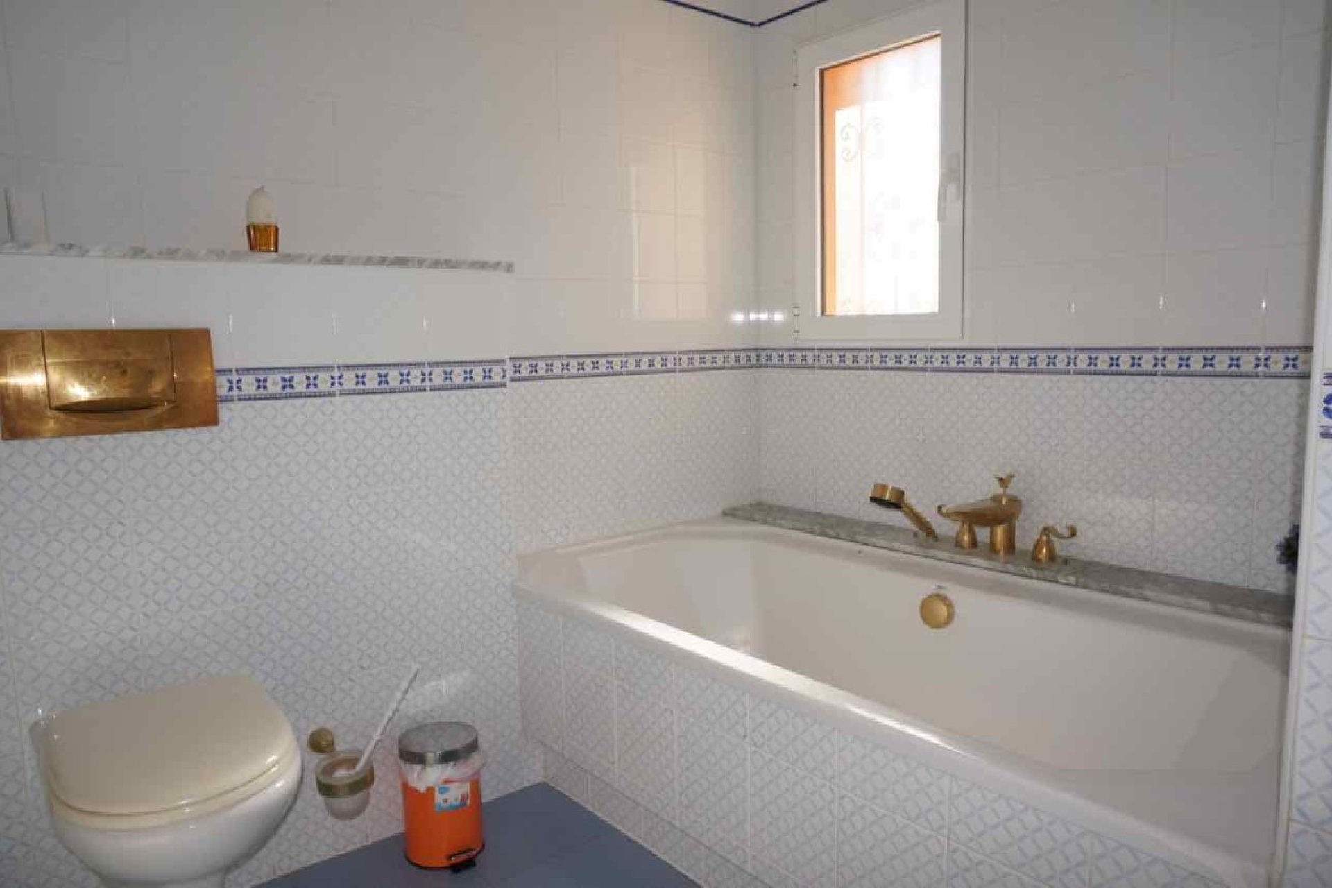 Resale - Villa - Cabo Roig