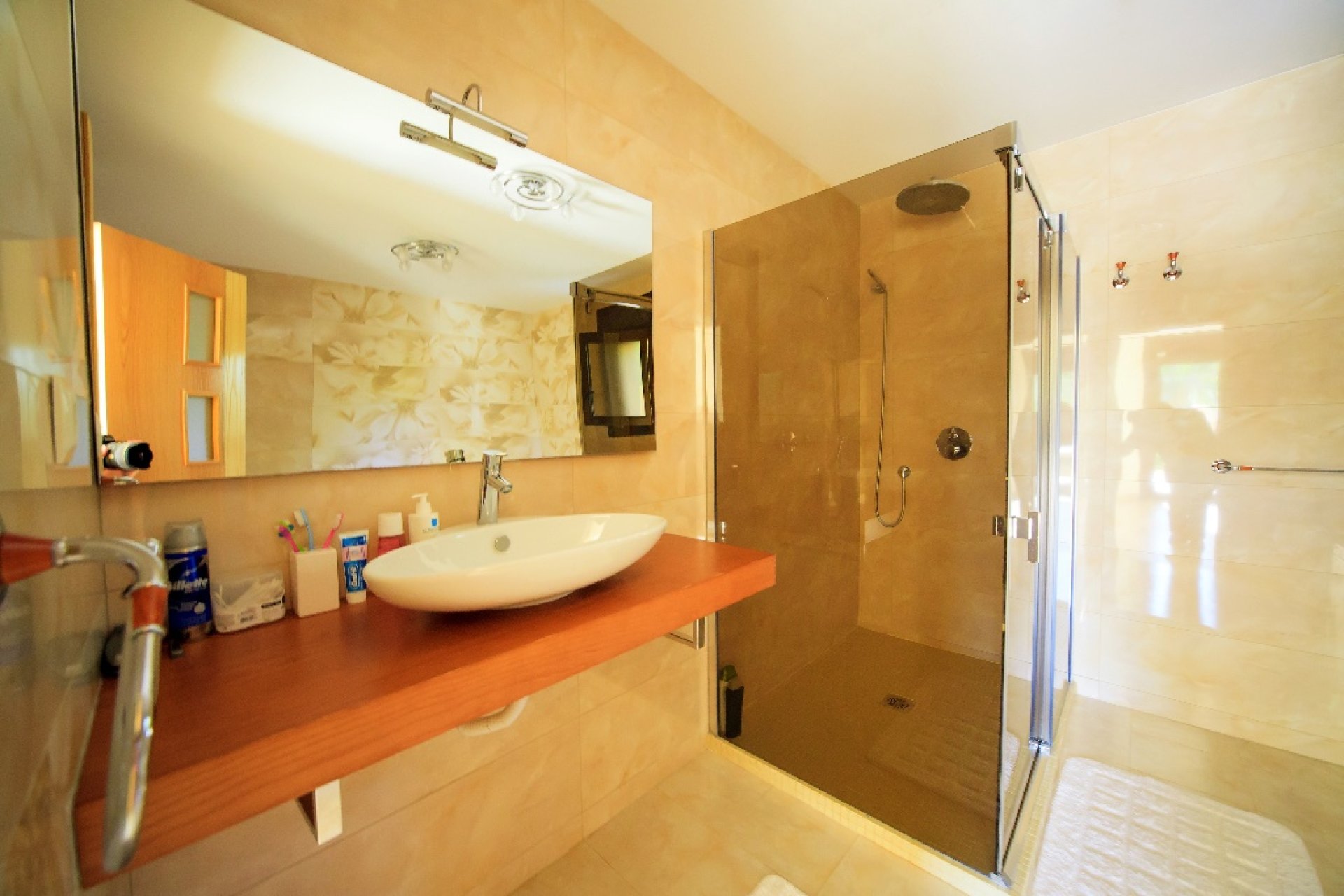 Resale - Villa - Cabo Roig