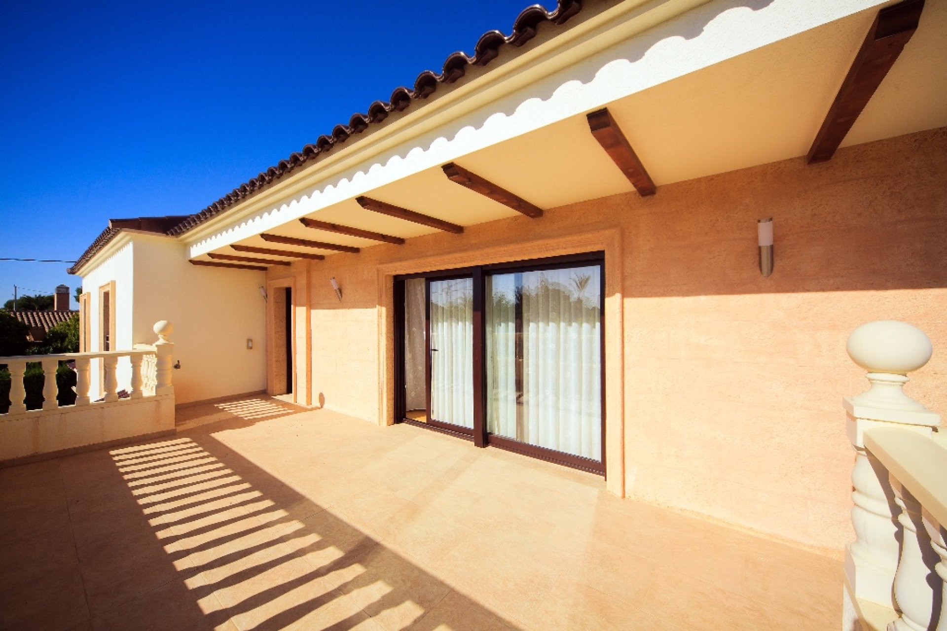 Resale - Villa - Cabo Roig