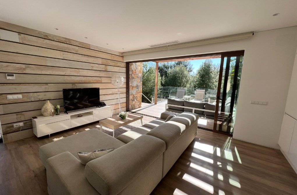 Resale - Villa - Las Colinas - Las Colinas Golf