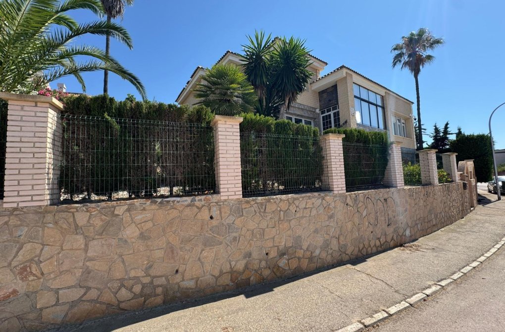 Resale - Villa - Orihuela Costa - Campoamor