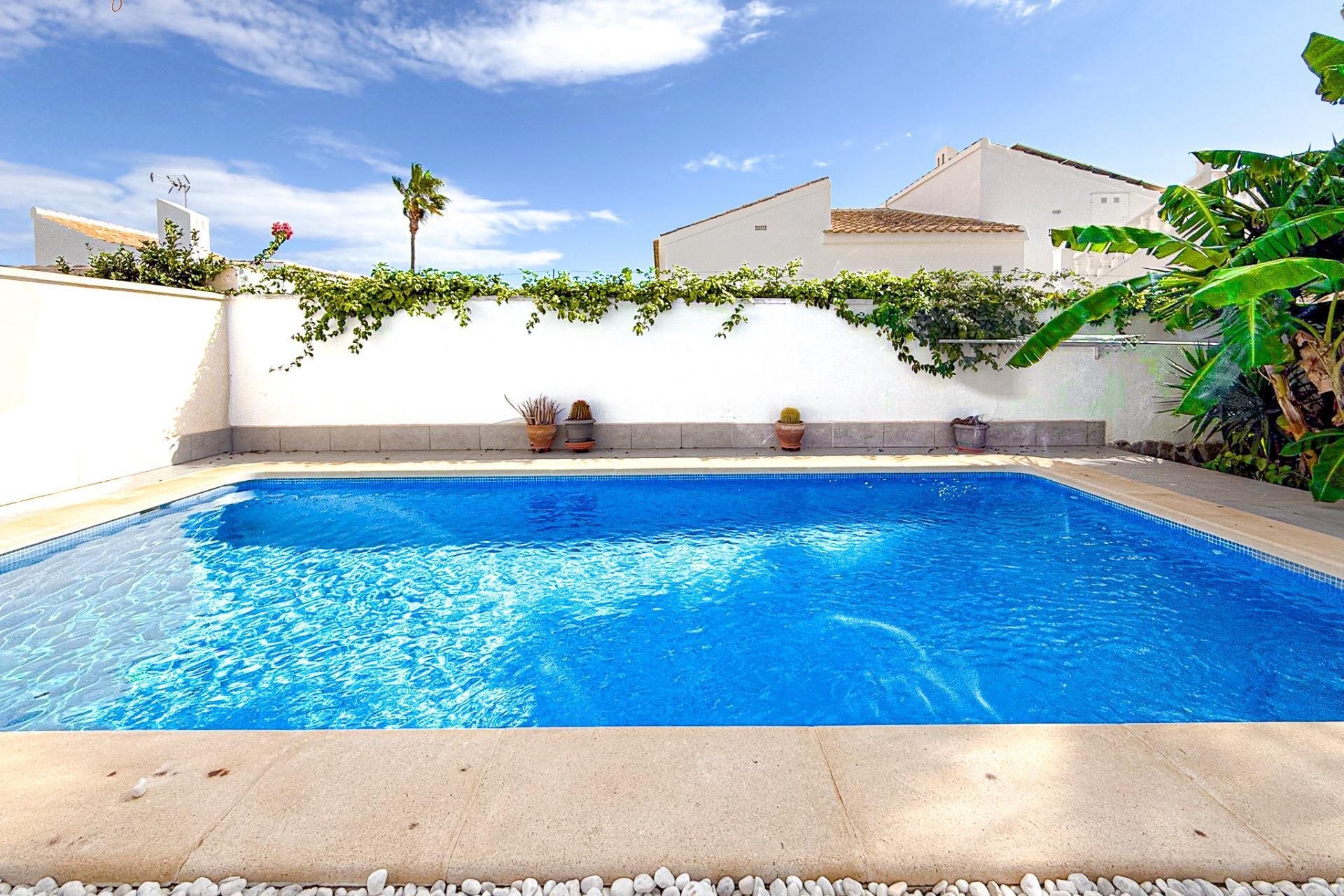 Resale - Villa - Orihuela Costa - La Florida