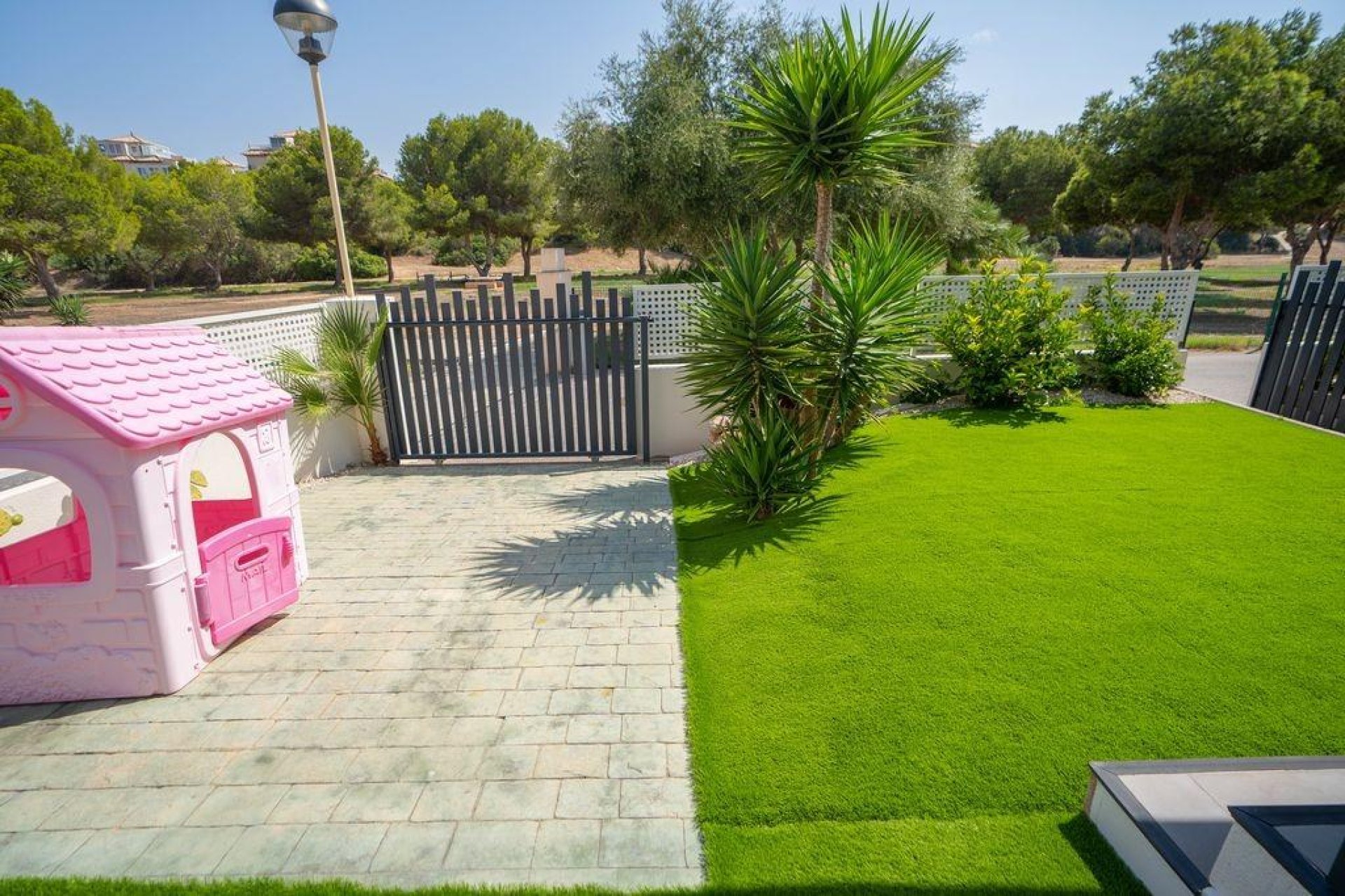 Resale - Villa - Orihuela Costa - La Zenia