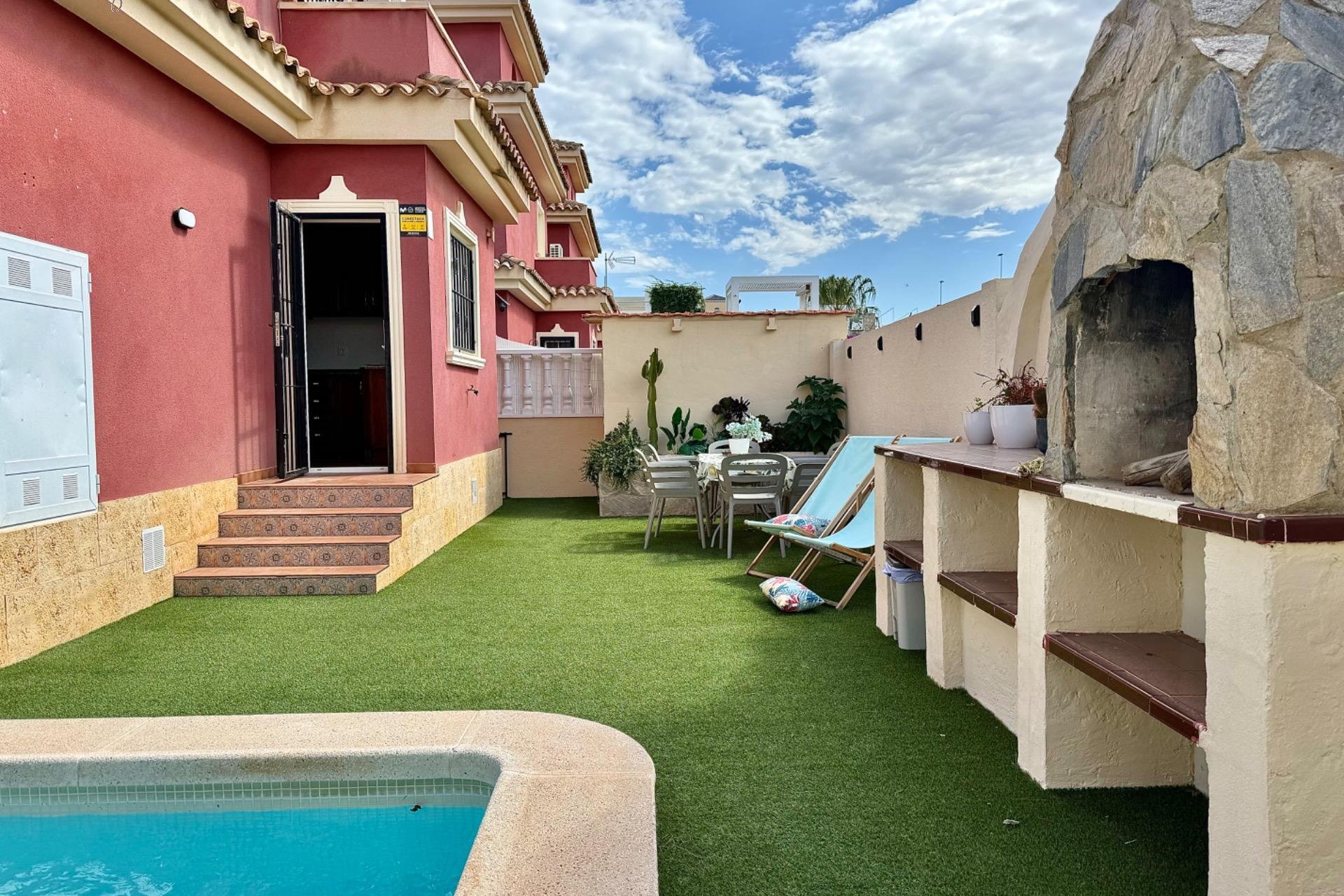 Resale - Villa - Orihuela Costa - La Zenia