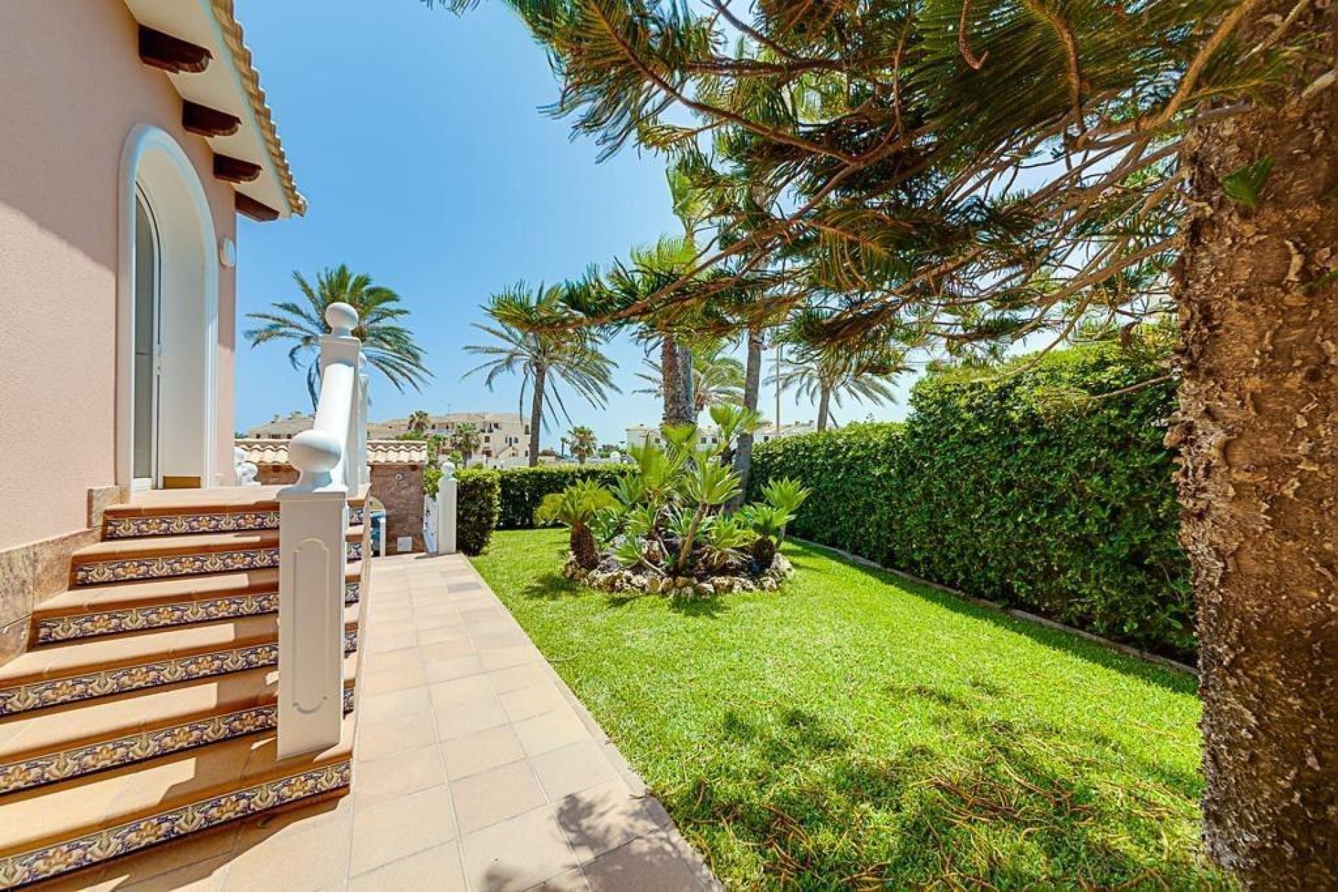 Resale - Villa - Orihuela Costa - La Zenia