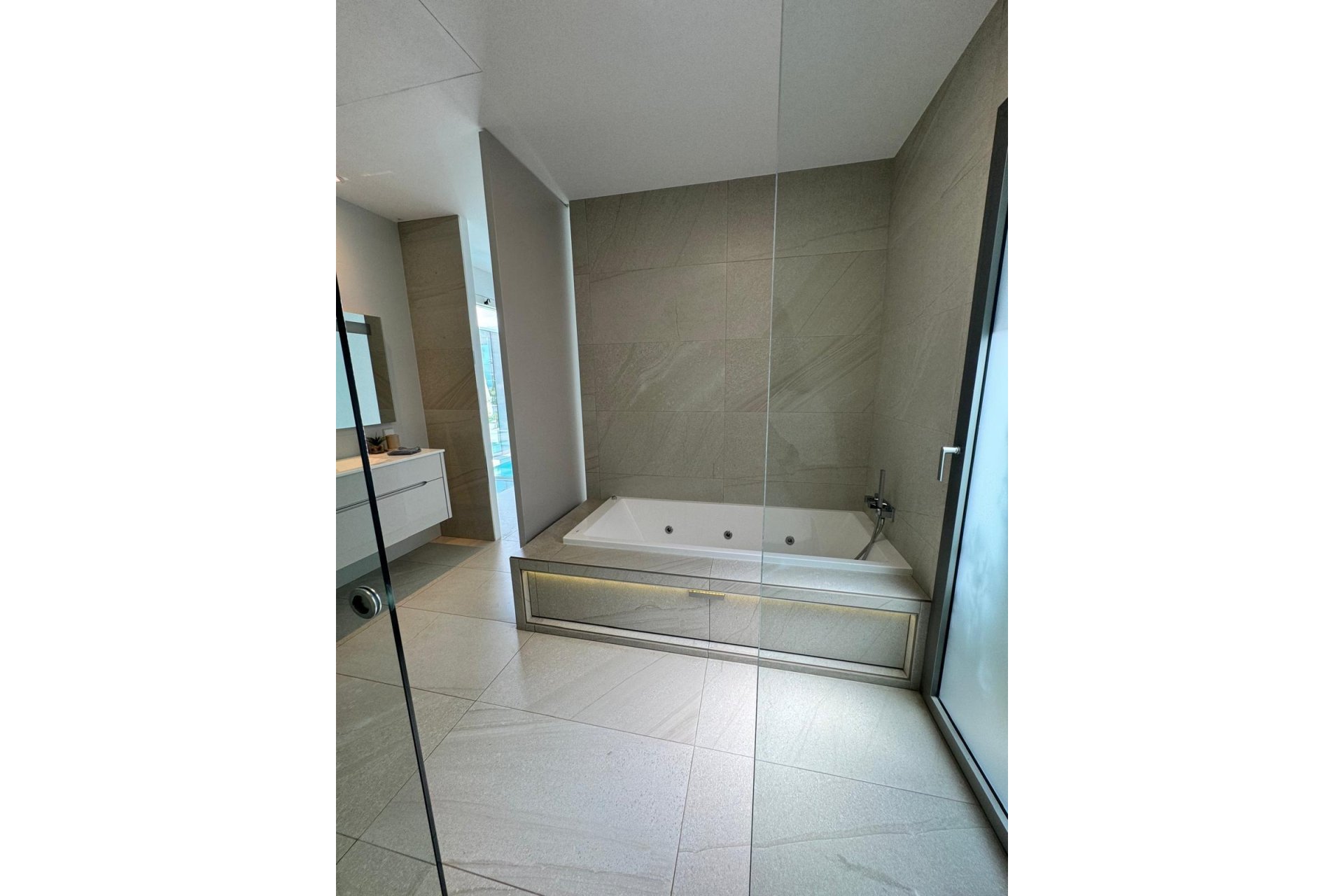 Resale - Villa - Orihuela Costa - Las Colinas Golf