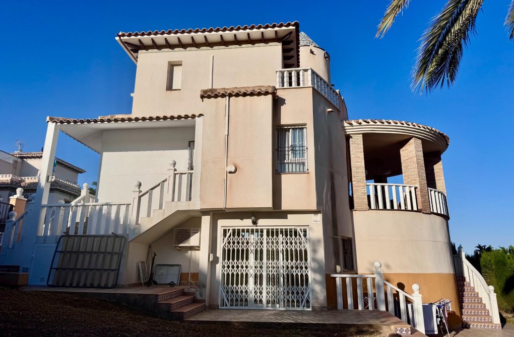 Resale - Villa - Orihuela Costa - Lomas de Cabo Roig-Los Dolses