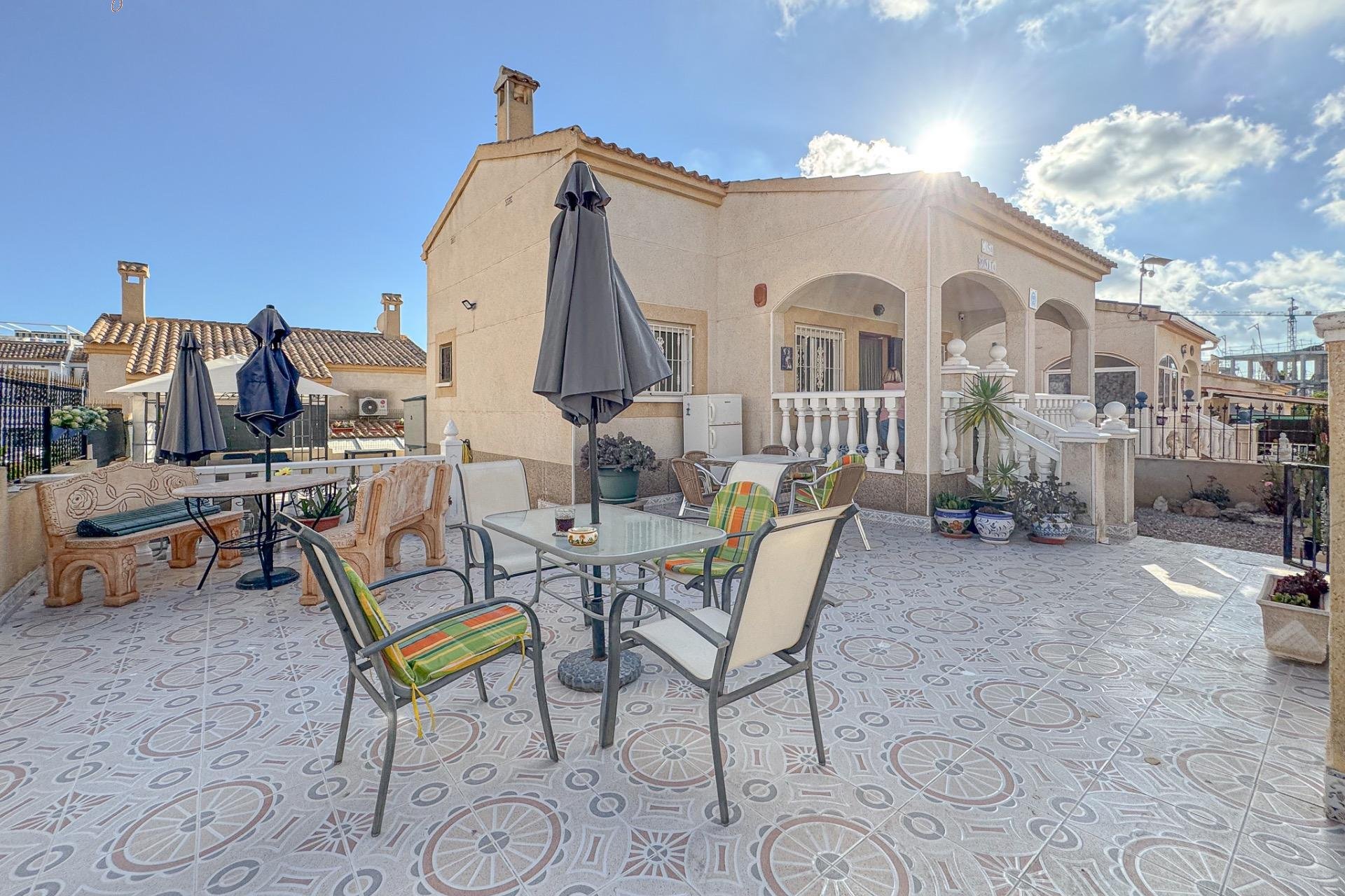 Resale - Villa - Orihuela Costa - Los Altos