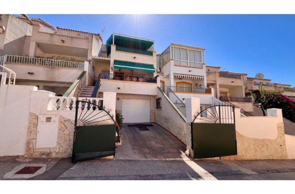 Resale - Villa - Orihuela Costa - Villamartín-Las Filipinas