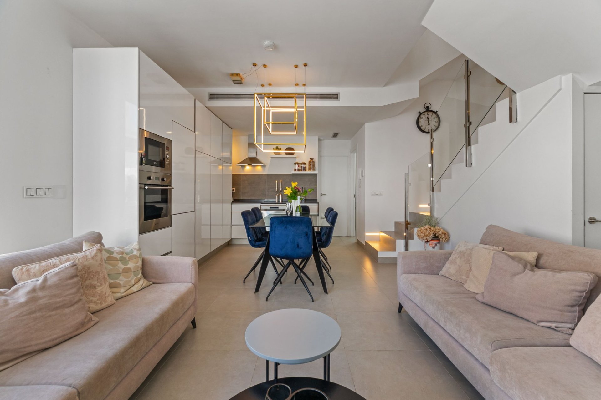 Resale - Villa - Orihuela Costa - Villamartin