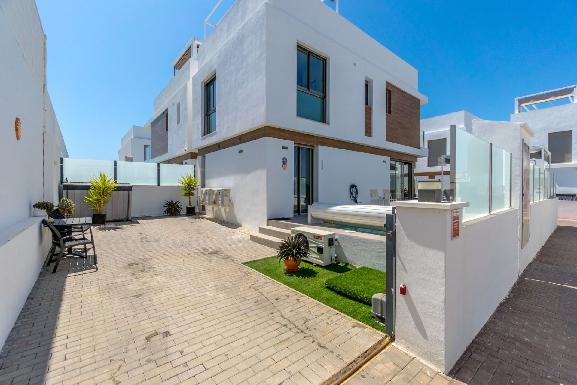 Resale - Villa - Orihuela - Villamartin