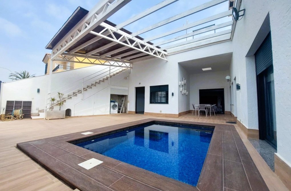 Resale - Villa - Pilar de la Horadada - TORRE DE LA HORADADA