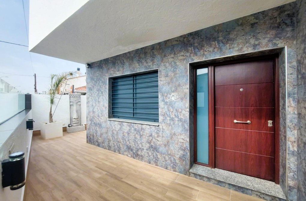 Resale - Villa - Pilar de la Horadada - TORRE DE LA HORADADA