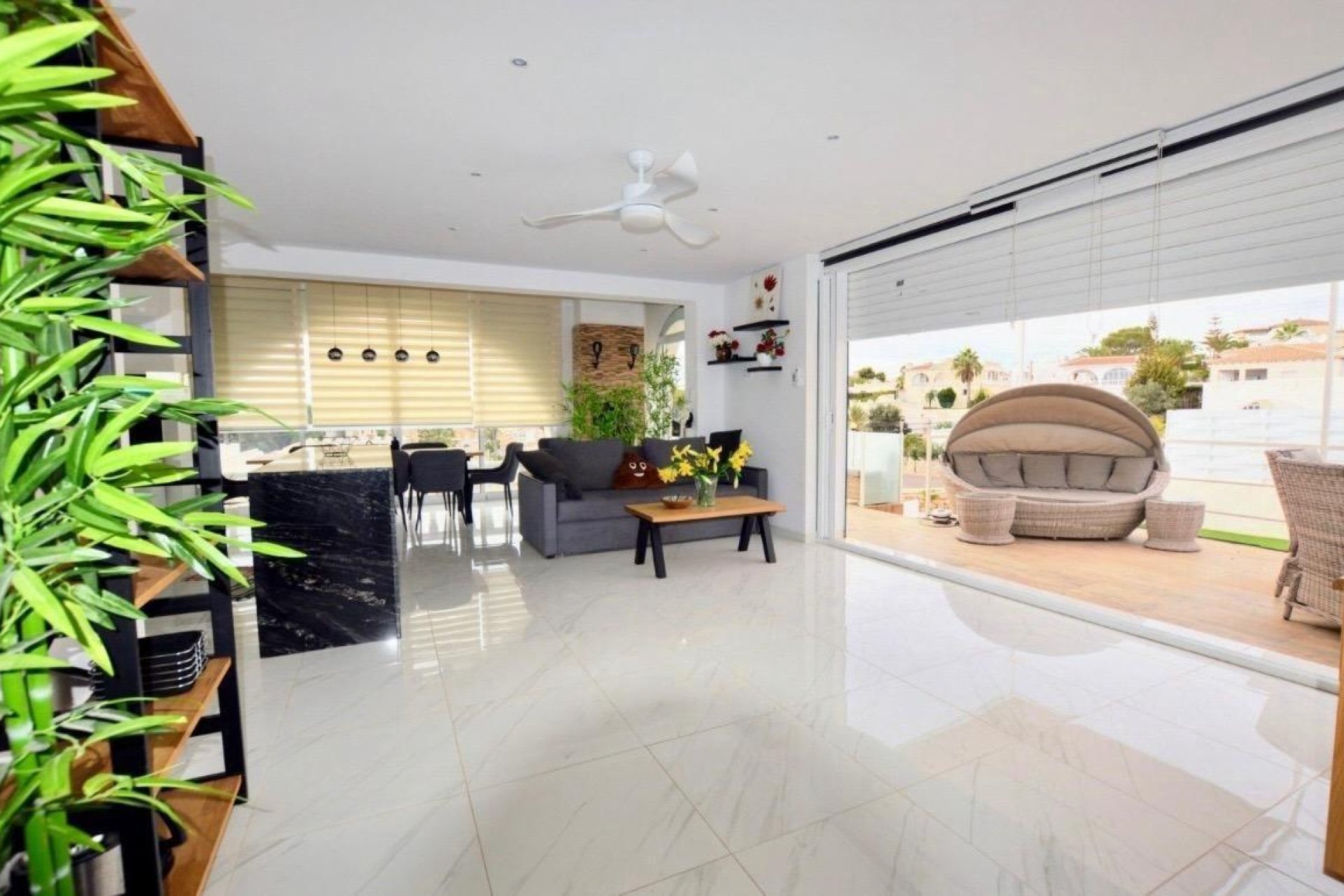 Resale - Villa - San Miguel de Salinas - Urbanizacion blue lagoon