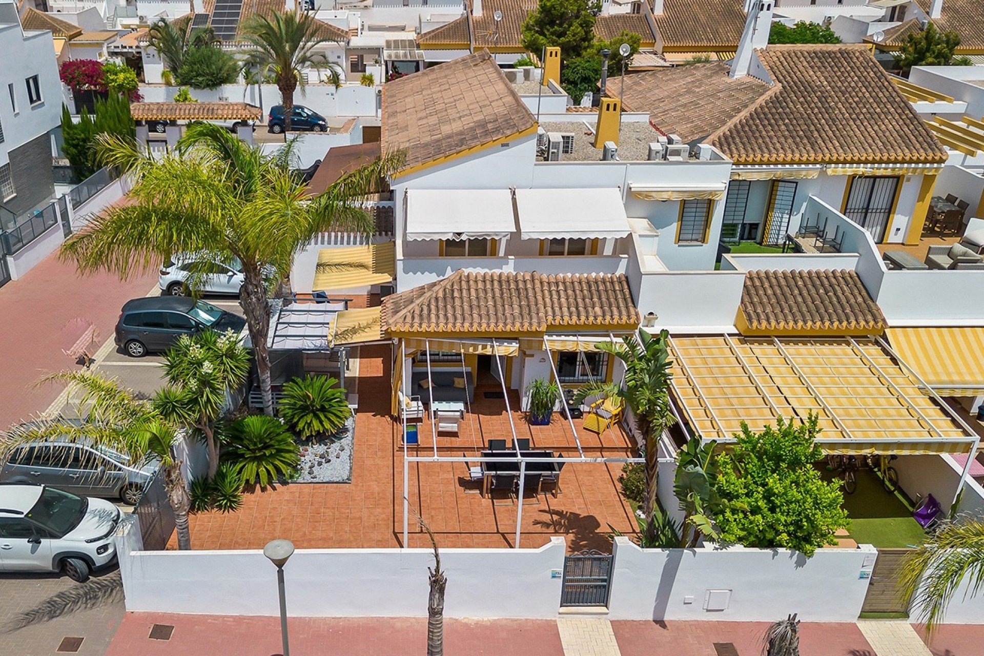 Resale - Villa / Semi-detached - Torre de la Horadada - Pueblo Latino