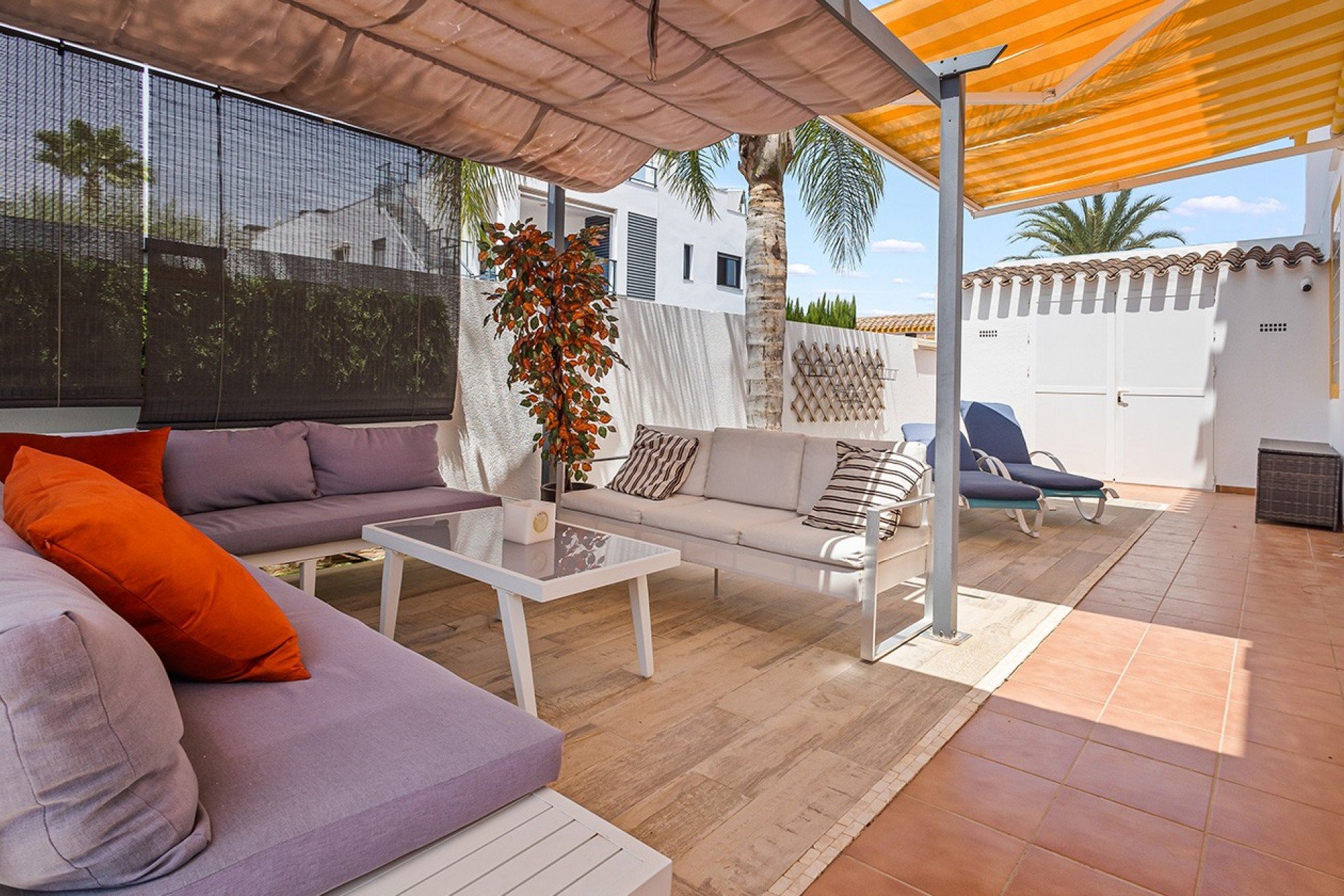 Resale - Villa / Semi-detached - Torre de la Horadada - Pueblo Latino