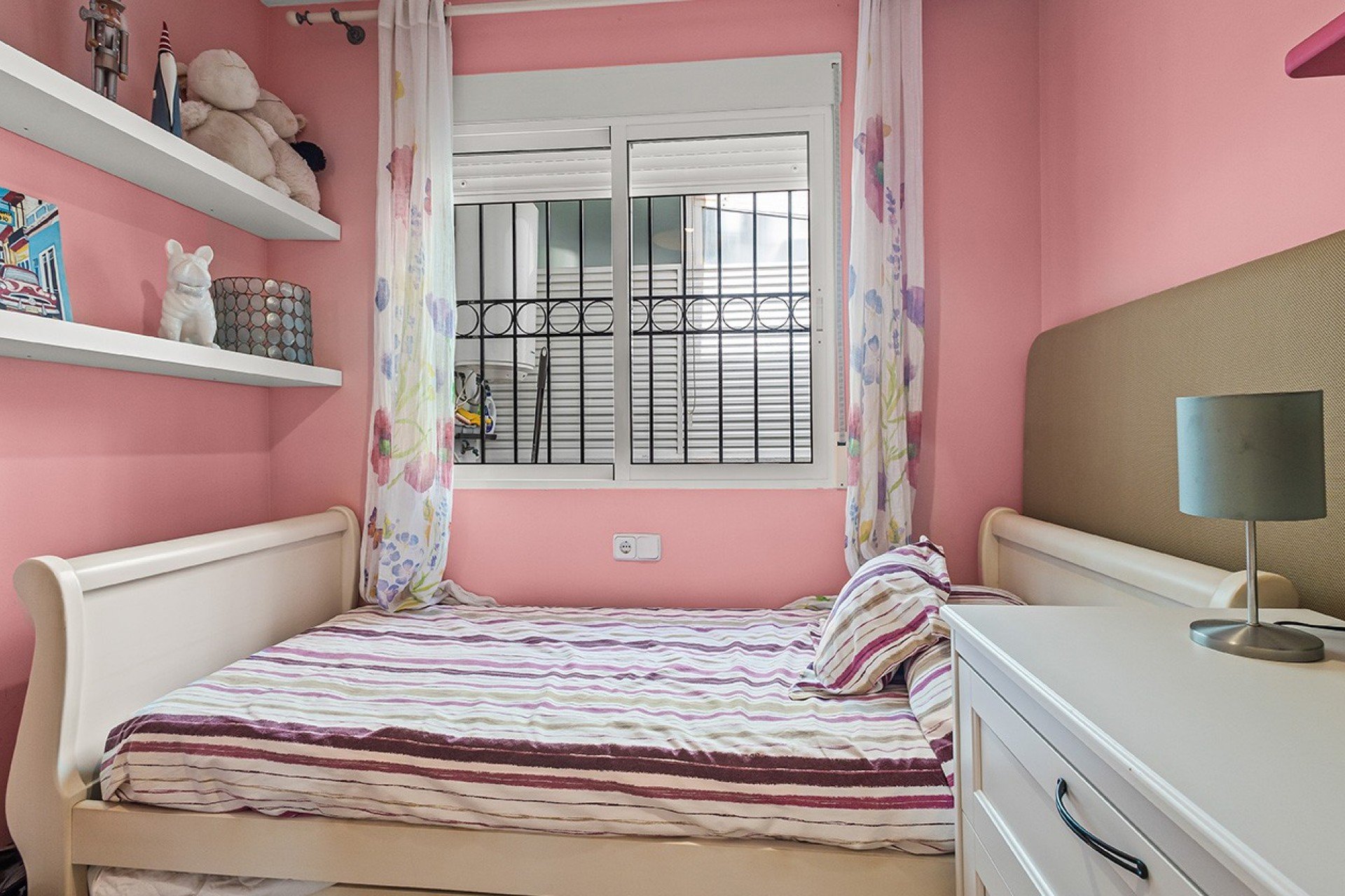 Resale - Villa / Semi-detached - Torre de la Horadada - Pueblo Latino