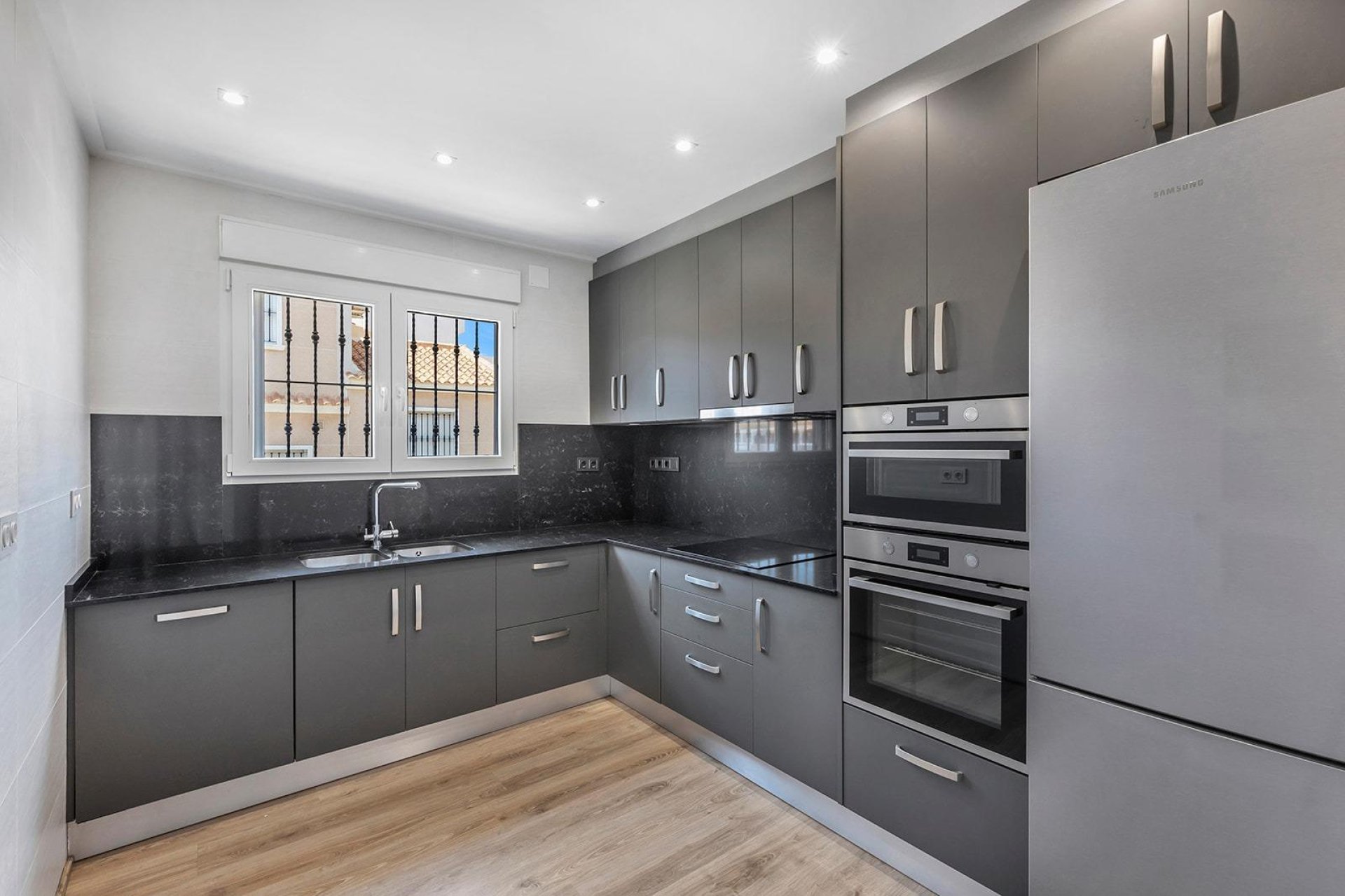 Resale - Villa - Torrevieja - Aguas nuevas 1