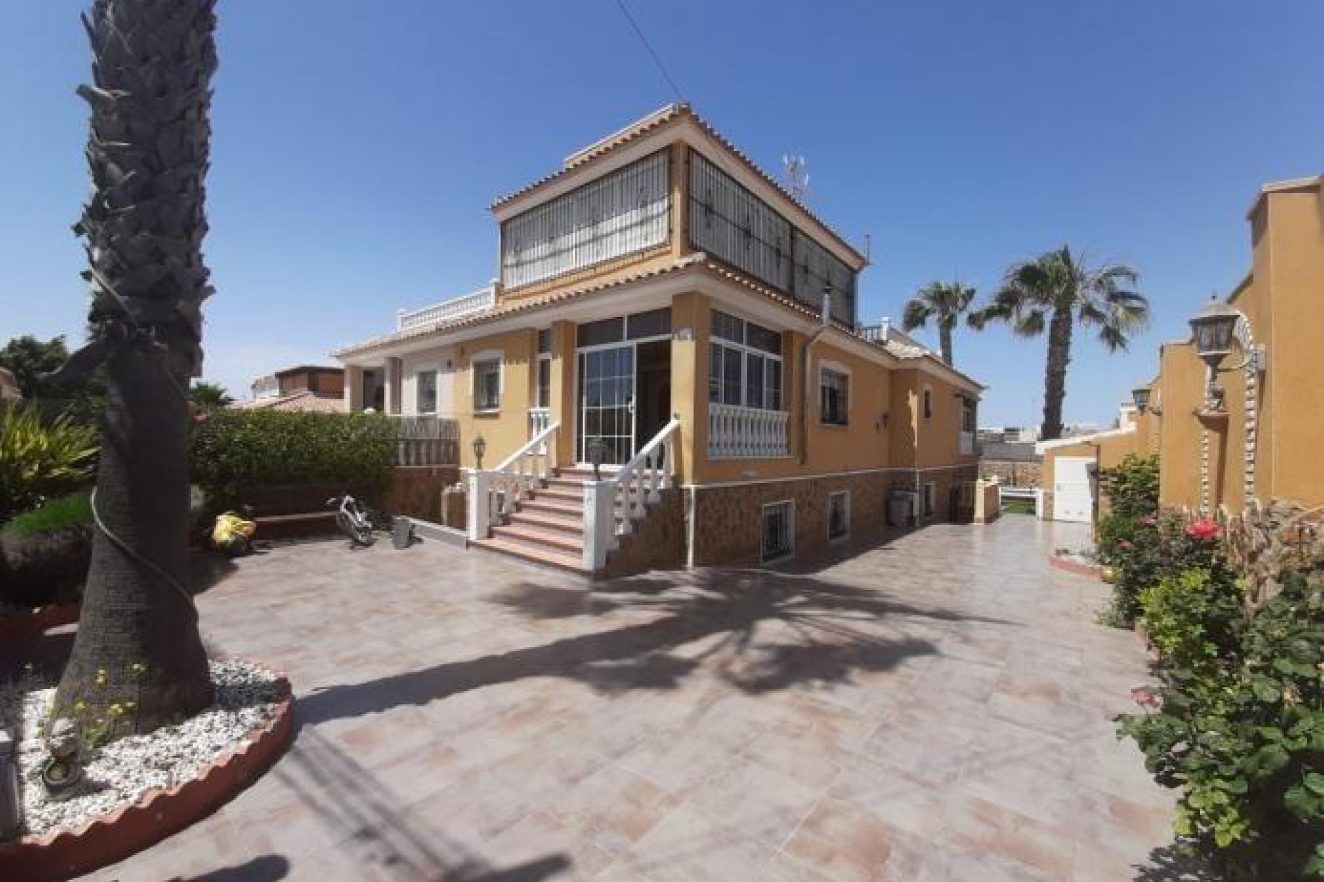 Resale - Villa - Torrevieja - Aguas Nuevas