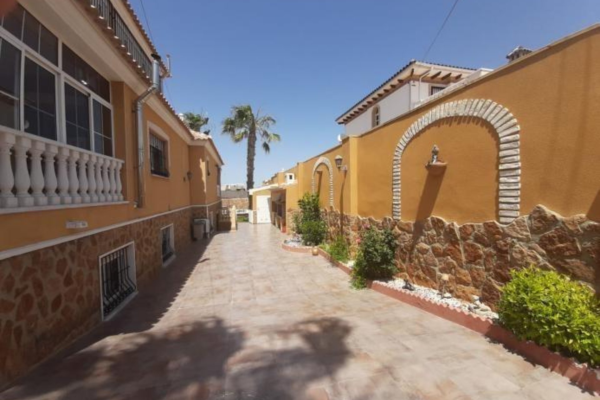 Resale - Villa - Torrevieja - Aguas Nuevas