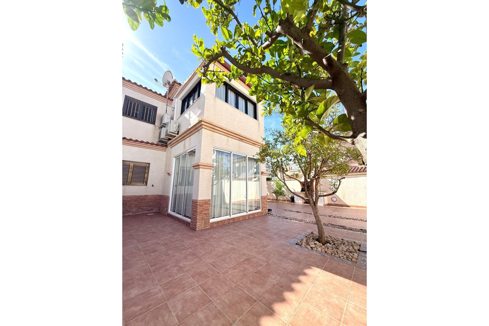 Resale - Villa - Torrevieja - Aguas Nuevas