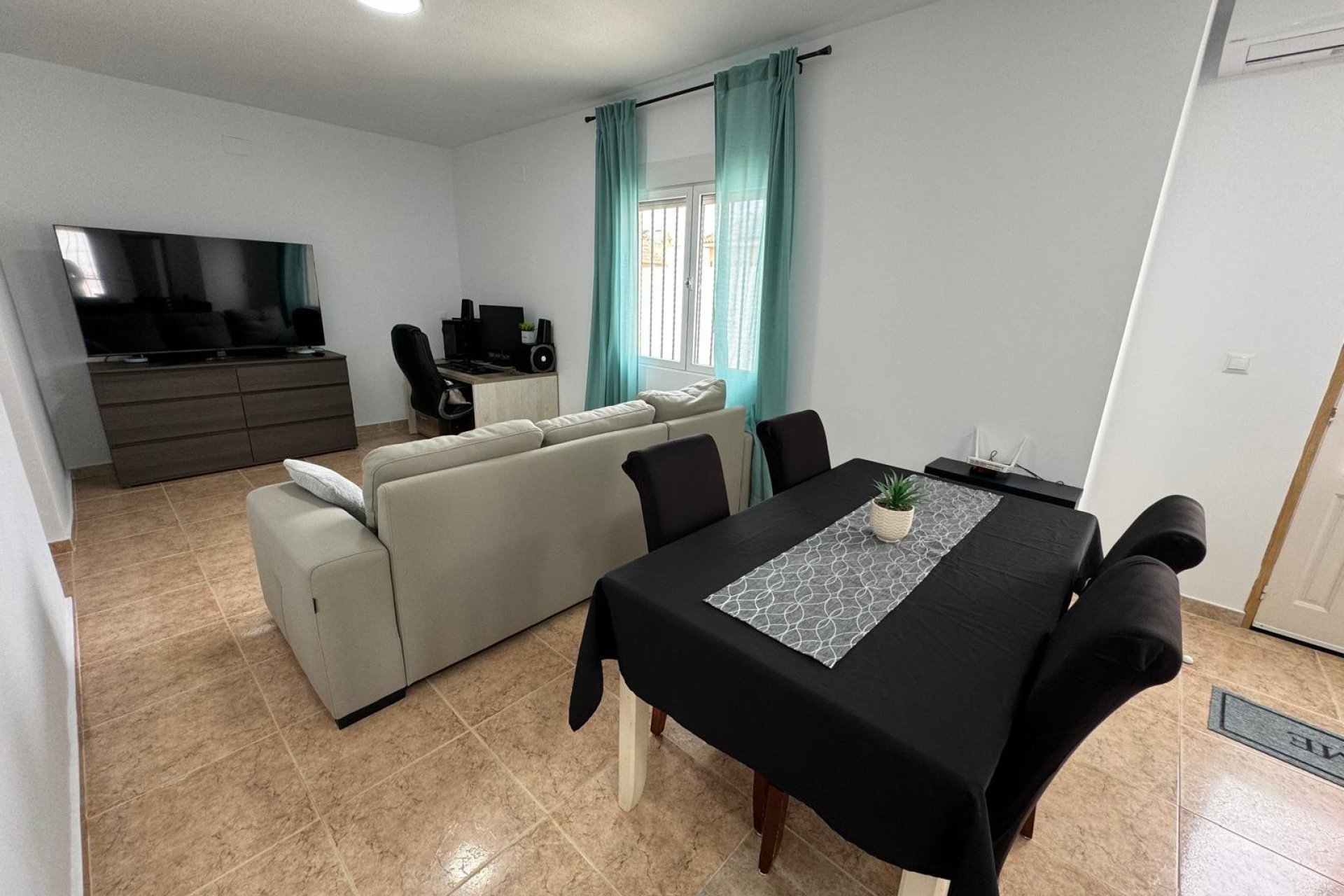 Resale - Villa - Torrevieja - Las calas