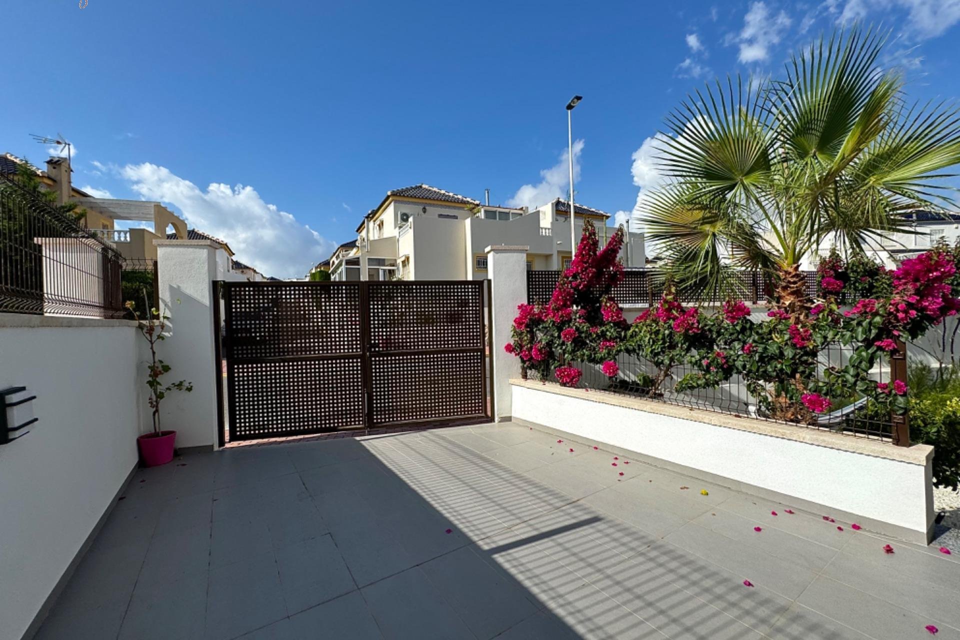 Resale - Villa - Torrevieja - Los Balcones - Los Altos del Edén