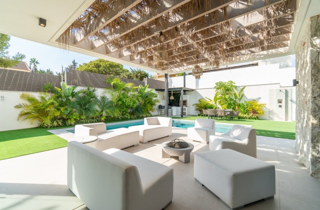 Resale - Villa - Torrevieja - Los balcones