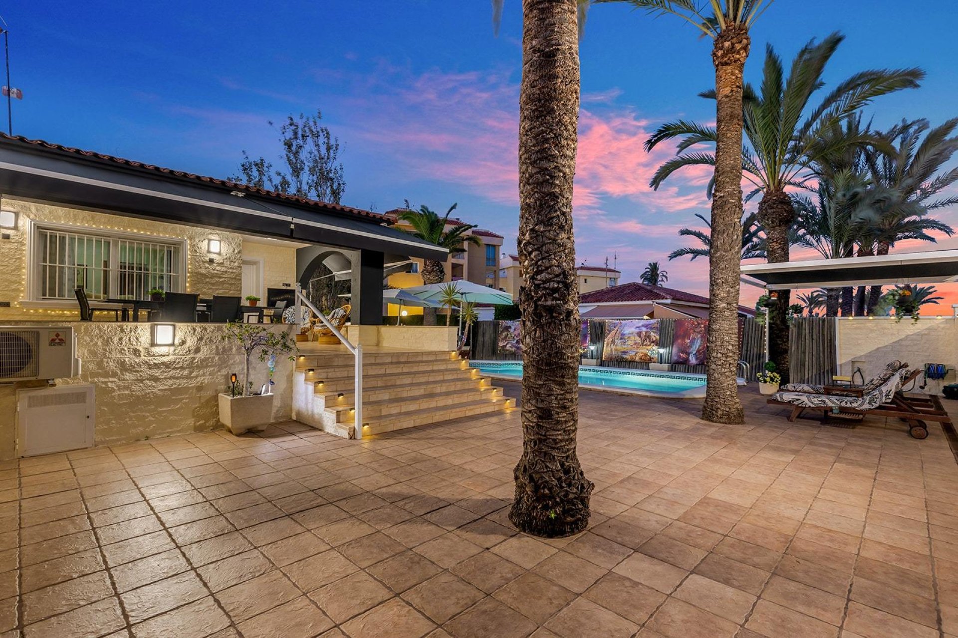 Resale - Villa - Torrevieja - Punta prima