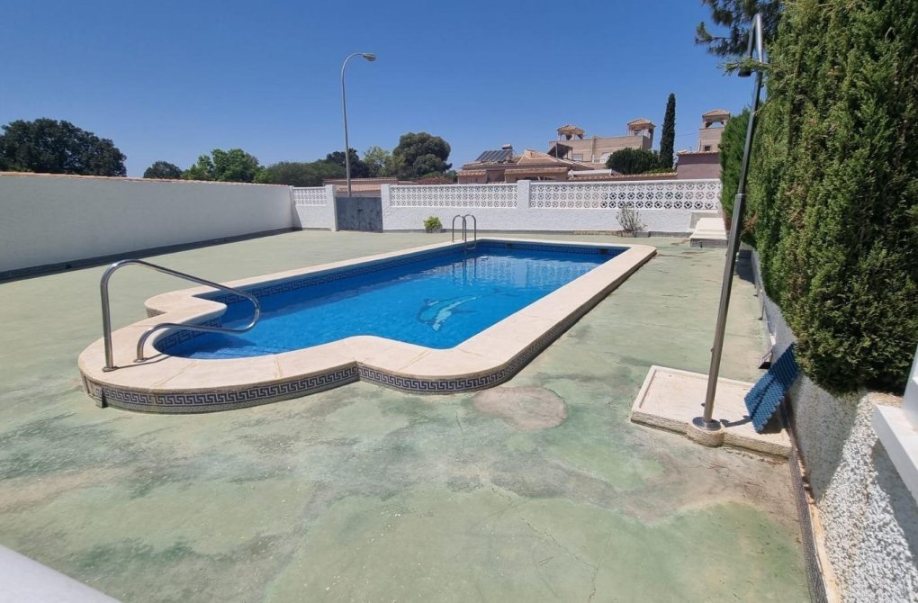 Resale - Villa - Torrevieja - San luis