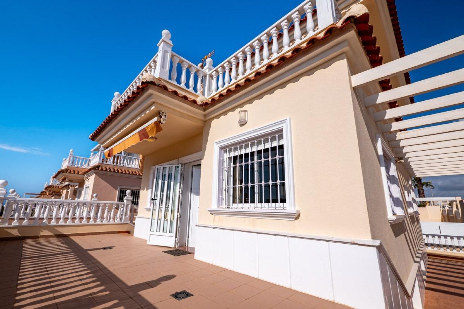 Resale - Villa - Torrevieja - Sector 25