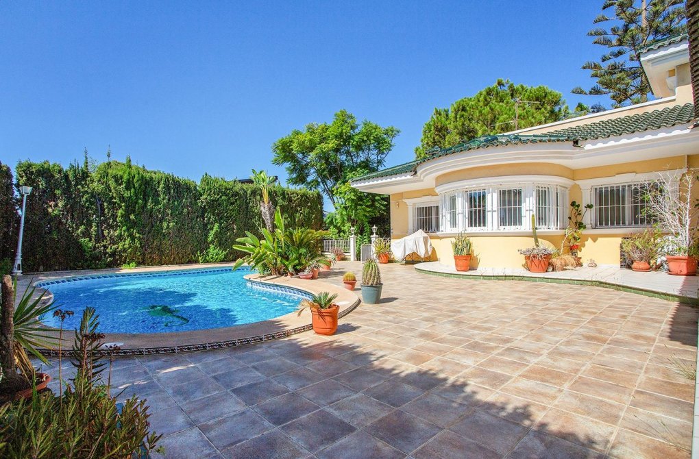 Resale - Villa - Torrevieja - Torreta florida