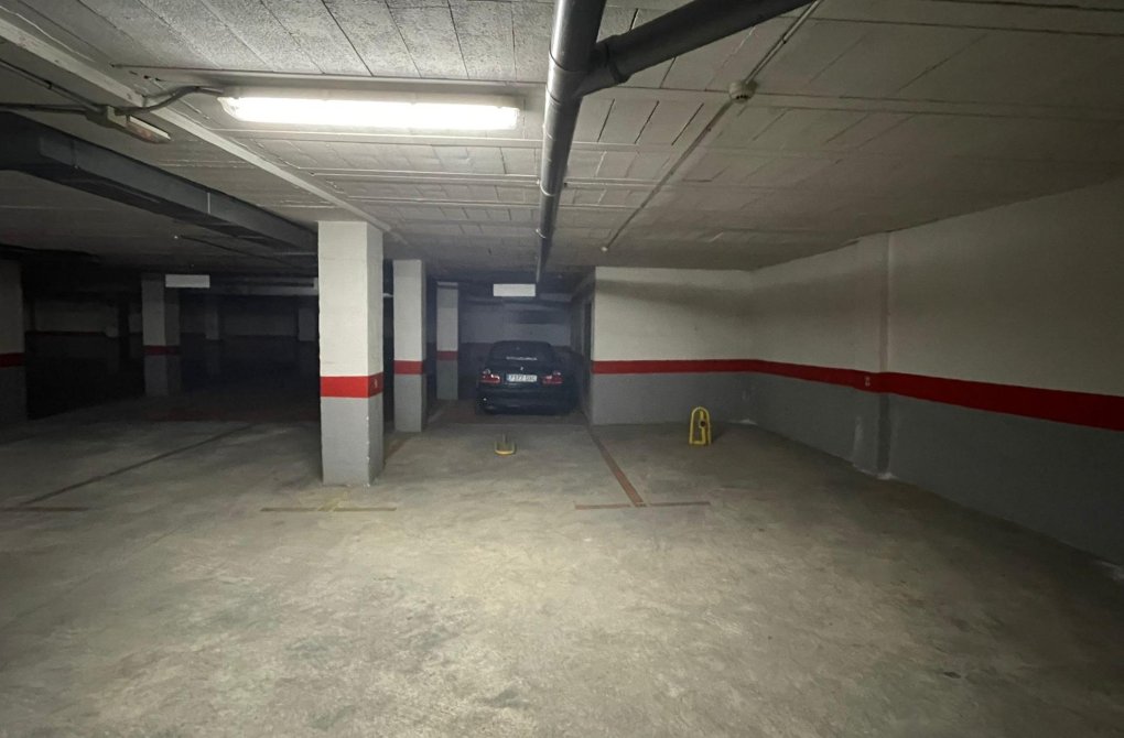 Reventa - Aparcamiento - Torrevieja - Playa del cura