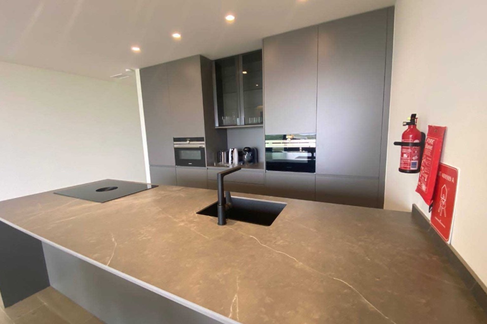 Reventa - Apartamento - Las Colinas - Las Colinas Golf