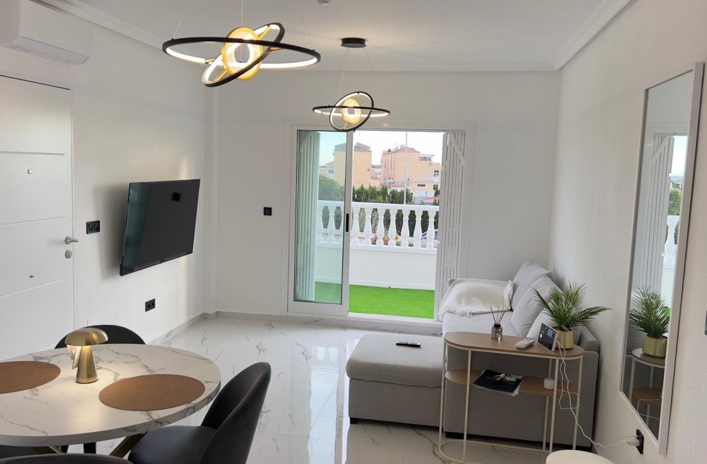 Reventa - Apartamento - Orihuela Costa - La Regia