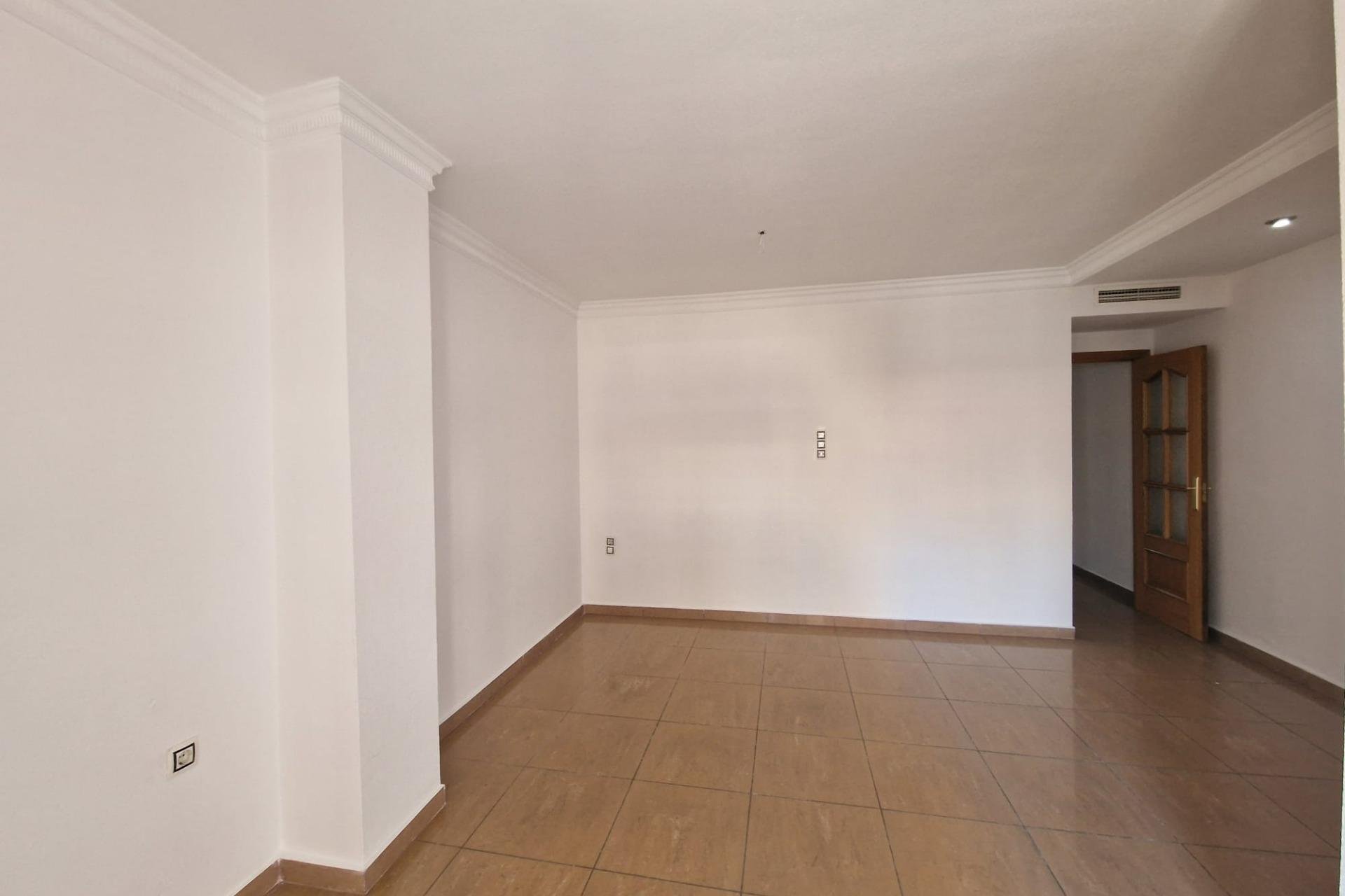 Reventa - Apartamento - Torrevieja - Estacion de autobuses