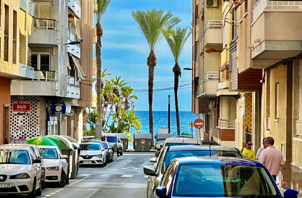 Reventa - Apartamento - Torrevieja - Las Piscinas Naturales