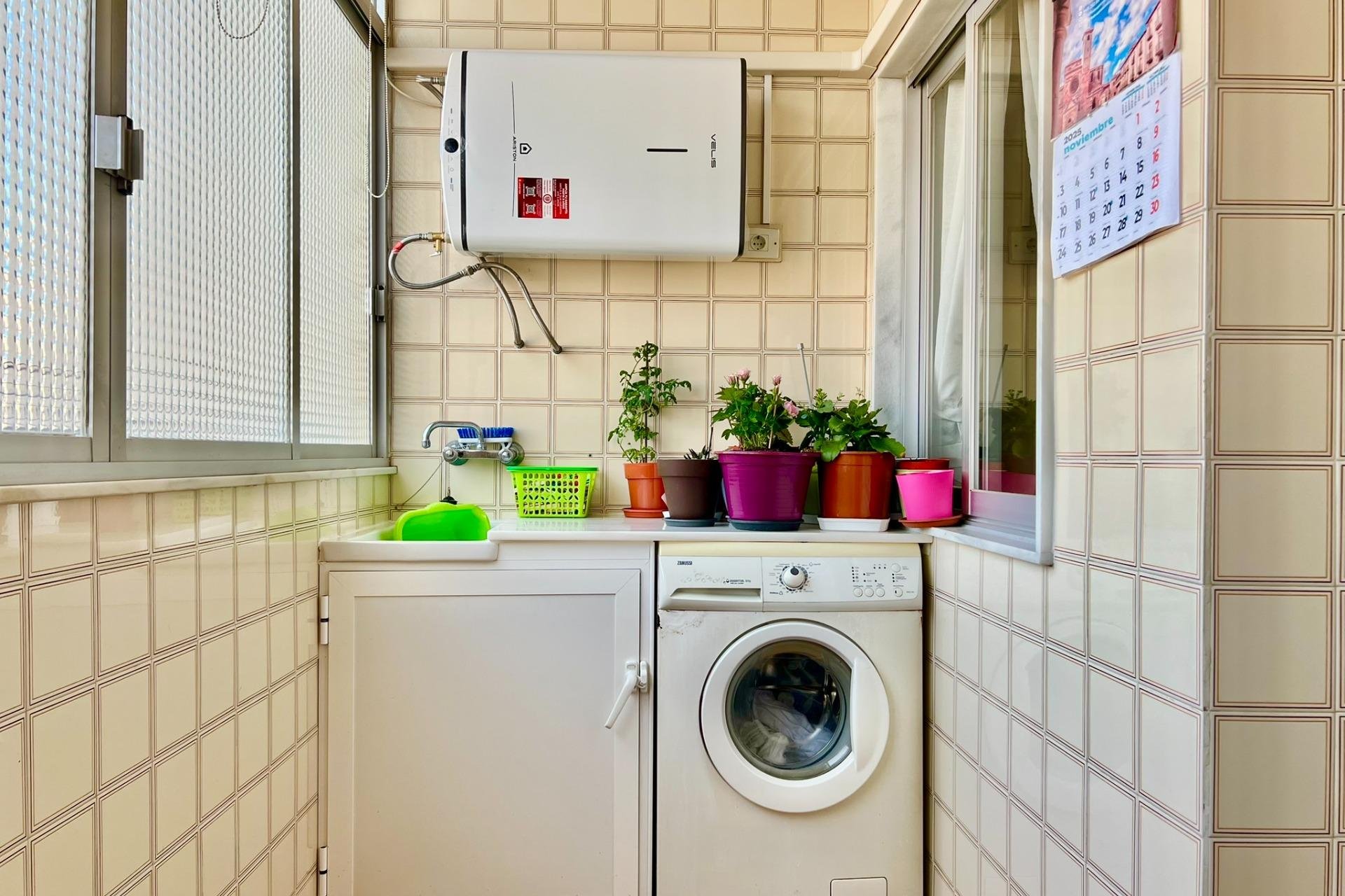 Reventa - Apartamento - Torrevieja - Las Piscinas Naturales