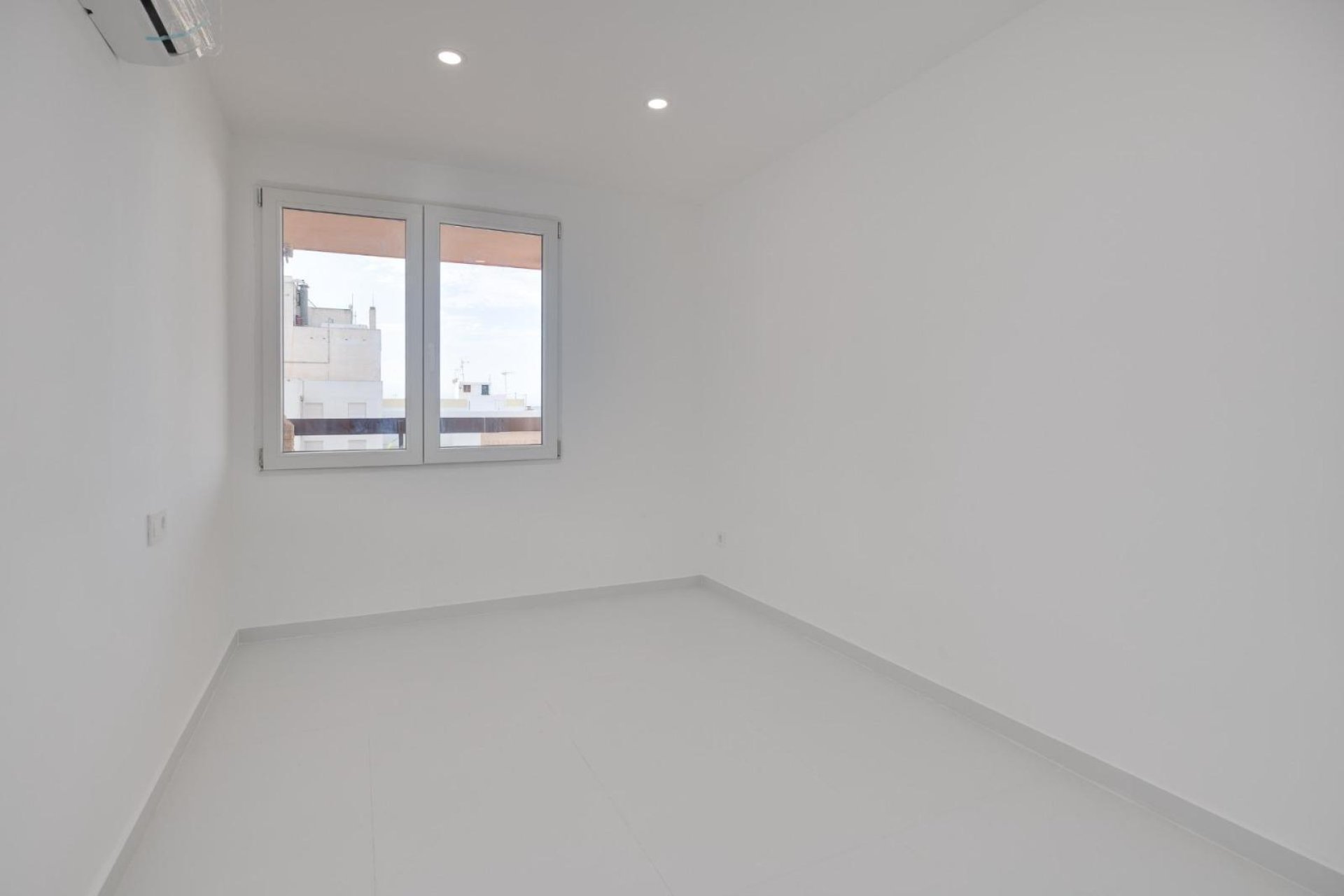 Reventa - Apartamento - Torrevieja - Playa de los Naufragos