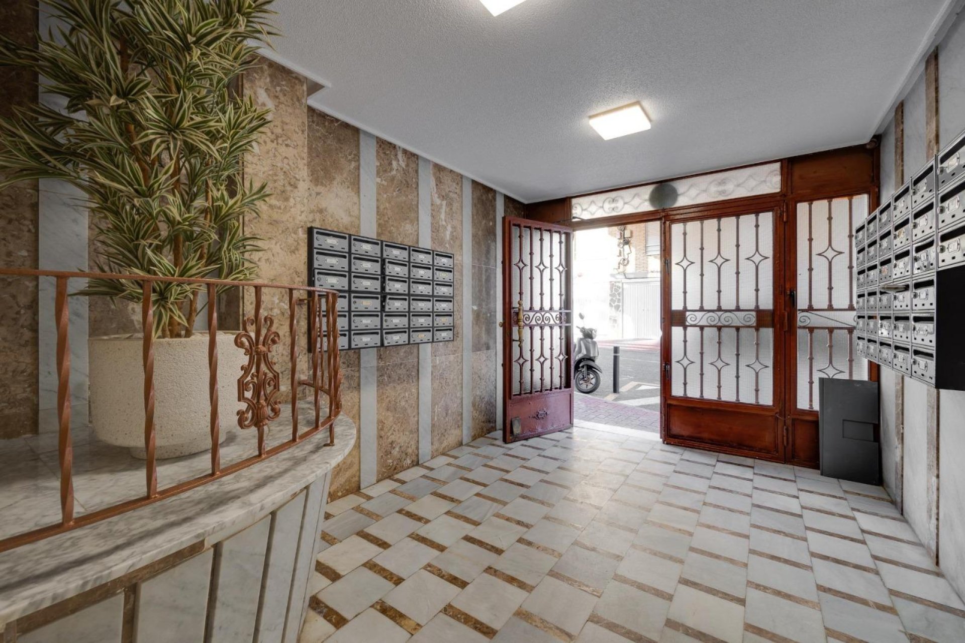 Reventa - Apartamento - Torrevieja - Playa de los Naufragos