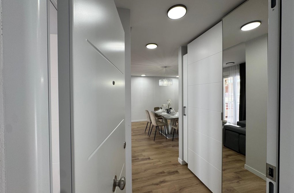 Reventa - Apartamento - Torrevieja - Playa del cura